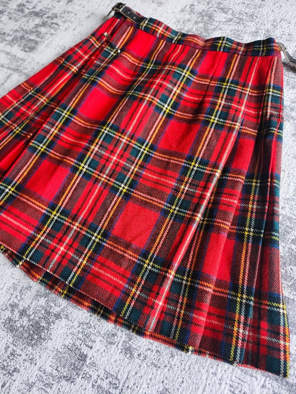 Vintage Laird-Portch Plaid Red Blue Green Gold Wool Tartan Gingham Kilt Skirt
